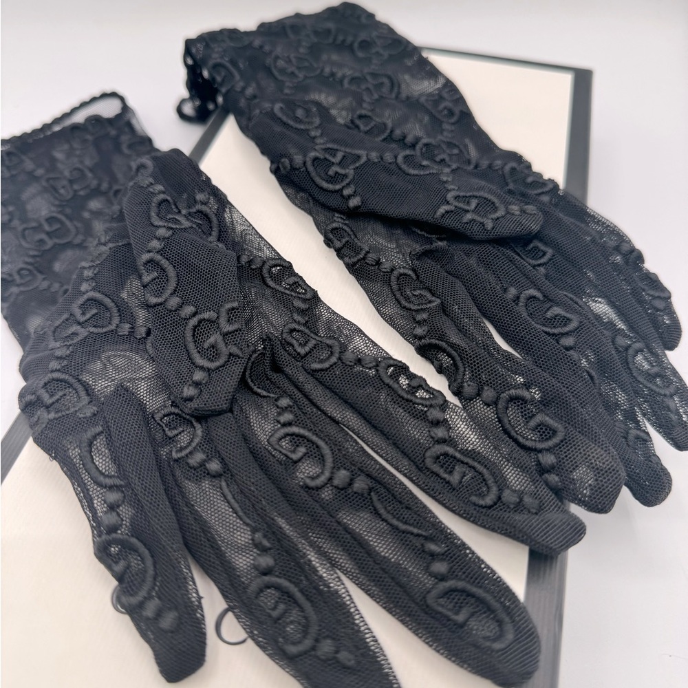 Gucci
Women's Black Tulle Gg Gloves